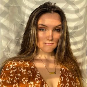 Meet your Posher, Chloe